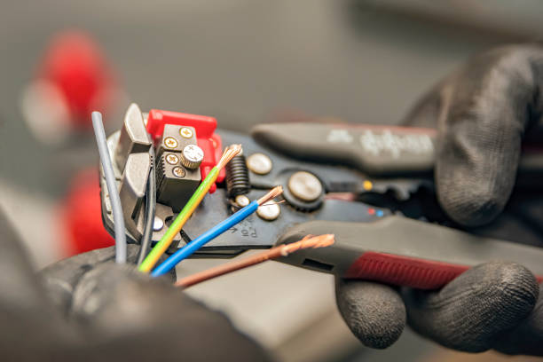 Best Affordable Emergency Electrician  in Dundee, NY